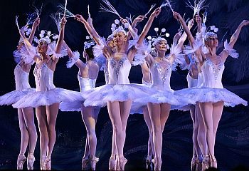 moscowballetsnowflakemed-3682709